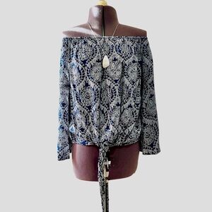 Elan Blue & White Patterned Long Sleeve Tie Front Blouse Size S